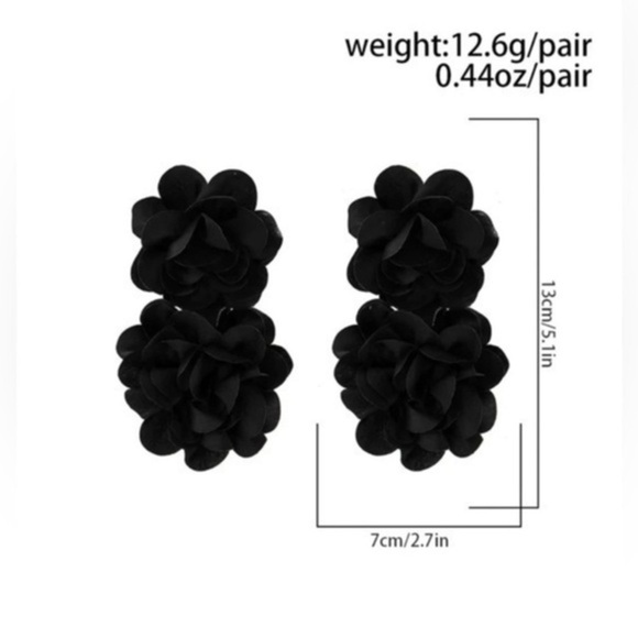 ✨NEW✨ Black Cascading Floral Flower Statement Earrings - Picture 4 of 5